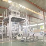 배송 준비가 된 자동 1-3.5kg 세제 분말 포장기 1 세트.