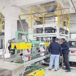 25kg 반려동물 사료 자동 계량 포장 운반 및 팔레타이징 라인 2대가 고객사 공장에서 가동을 시작했습니다.